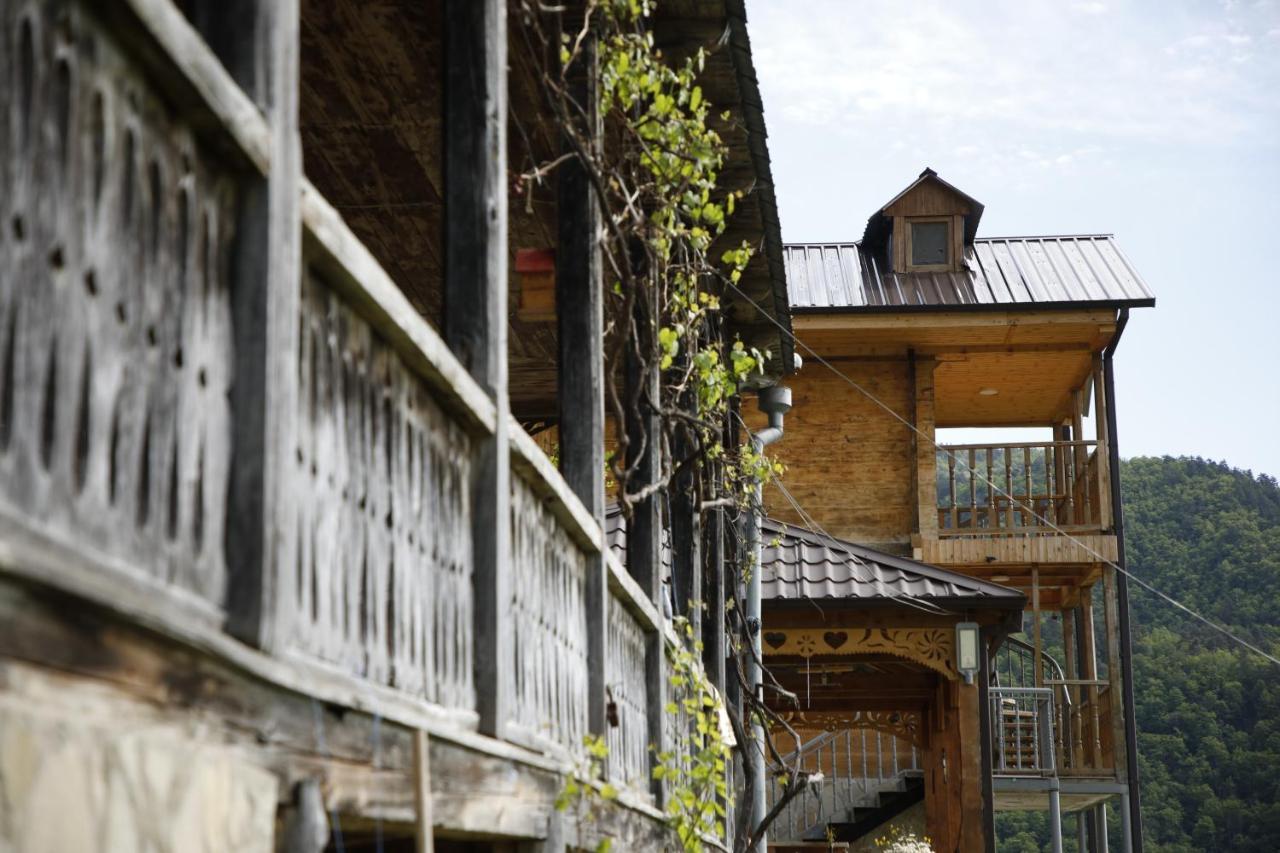Gentry House Hotel Ambrolauri Buitenkant foto